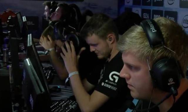 出脚果断 出脚果断