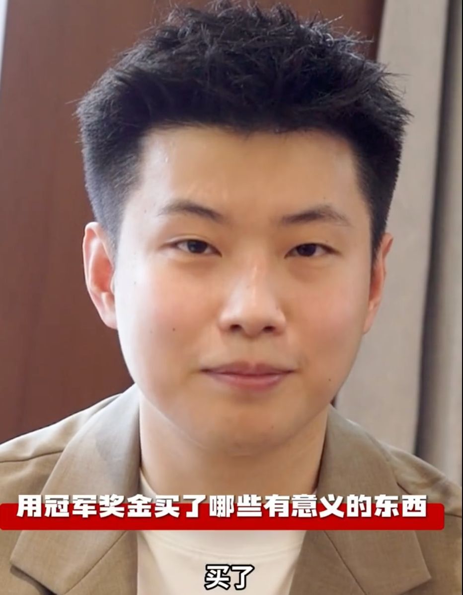 他很少缺席 他很少缺席